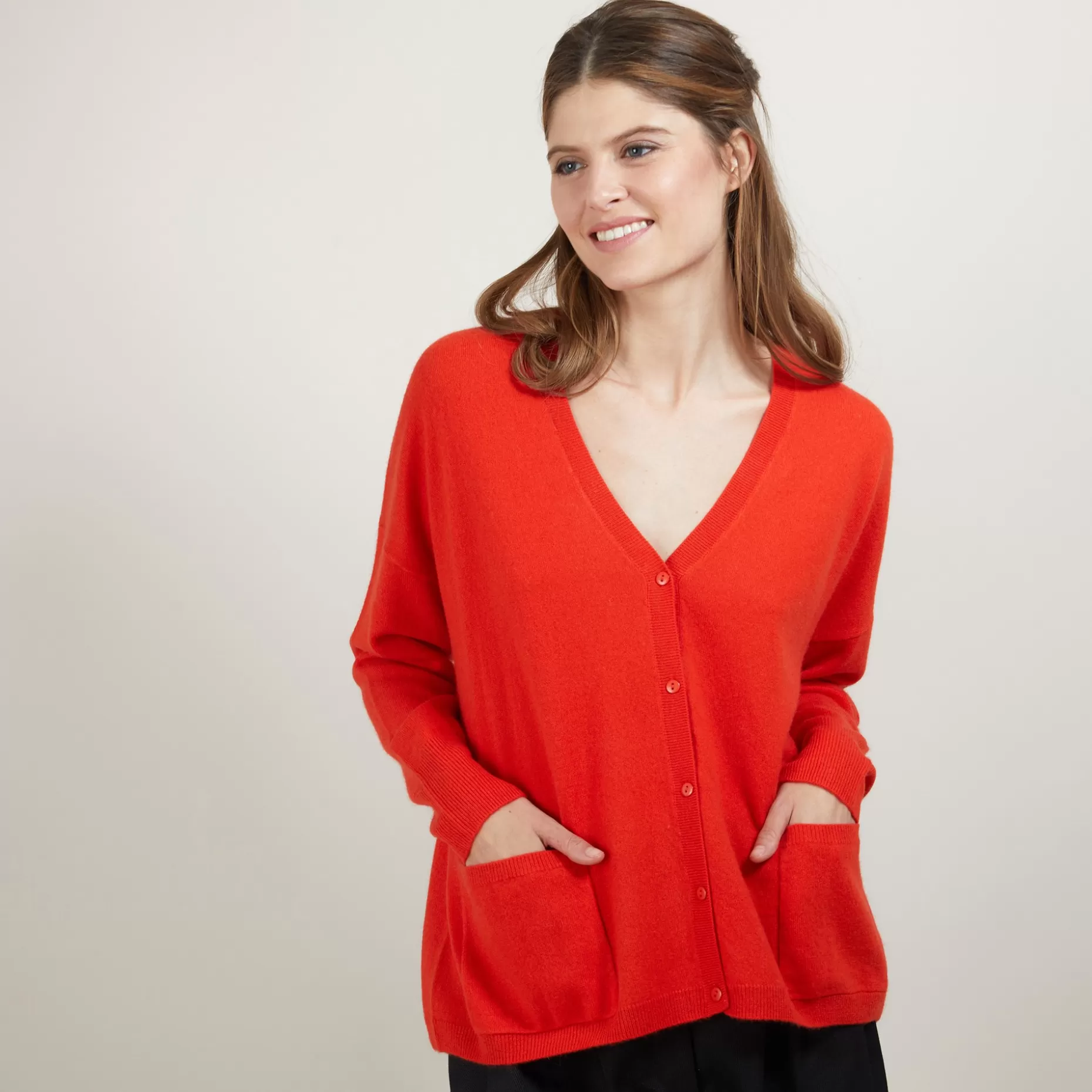 Maison Montagut Cardigan Col V En Cachemire - Brune>Femme Vestes Et Gilets