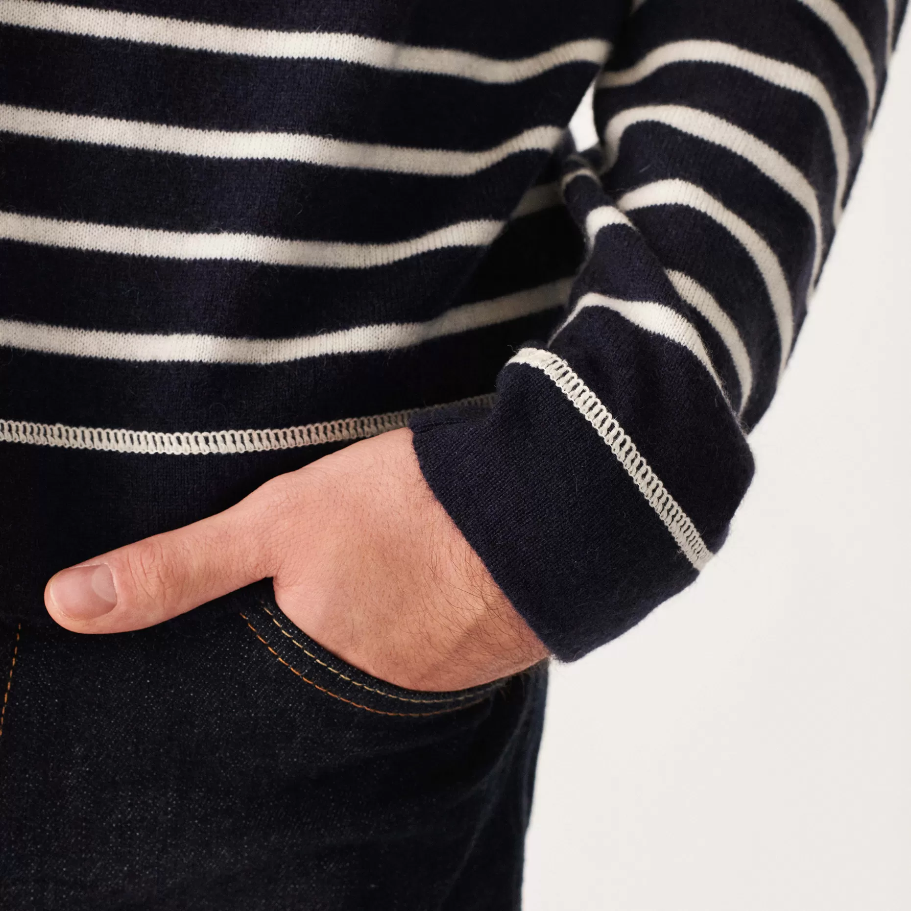 Maison Montagut Pull Col Rond Raye En Cachemire - Auguste>Homme Pulls