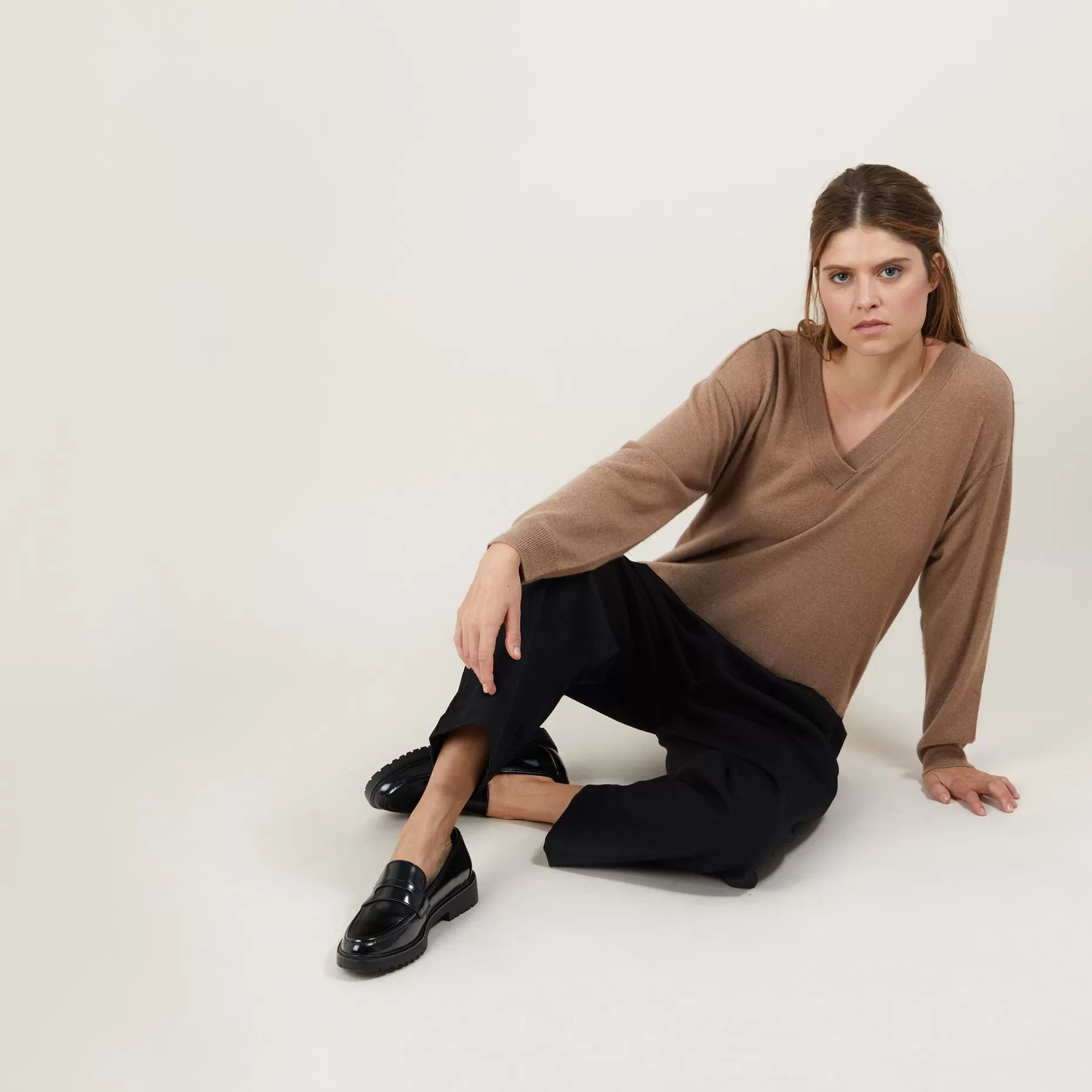 Maison Montagut Pull Col V A Fentes En Cachemire - Barnabe>Femme Pulls