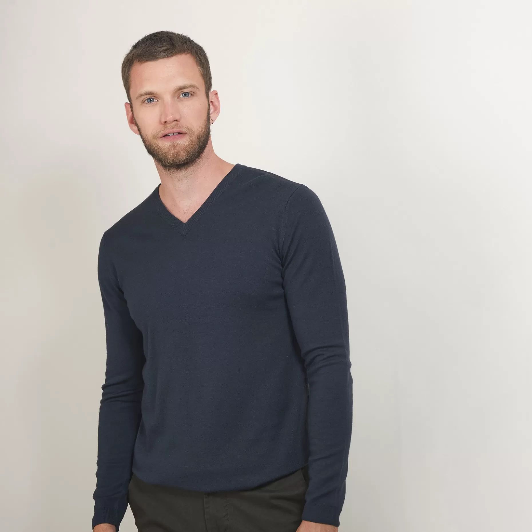 Maison Montagut Pull Col V En Laine Merinos - Badyss>Homme Pulls