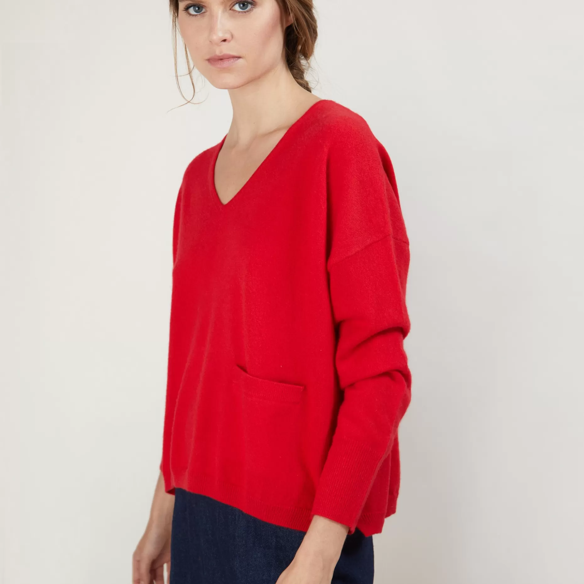 Maison Montagut Pull Court Col V En Cachemire Avec Poches - Balba>Femme Pulls